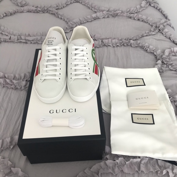 Authentic Gucci Shoes - Picture 5 of 10